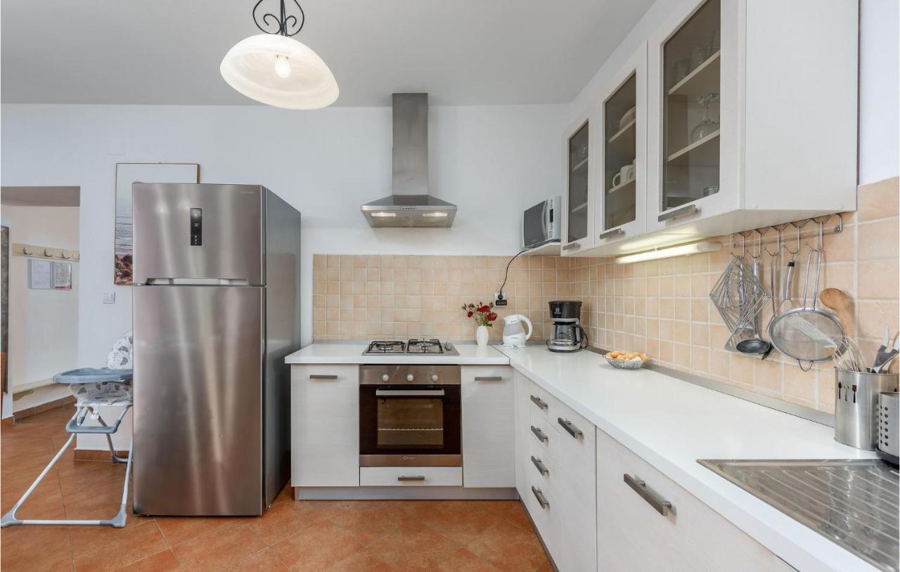 Cozy Home In Pamici With Kitchen מראה חיצוני תמונה