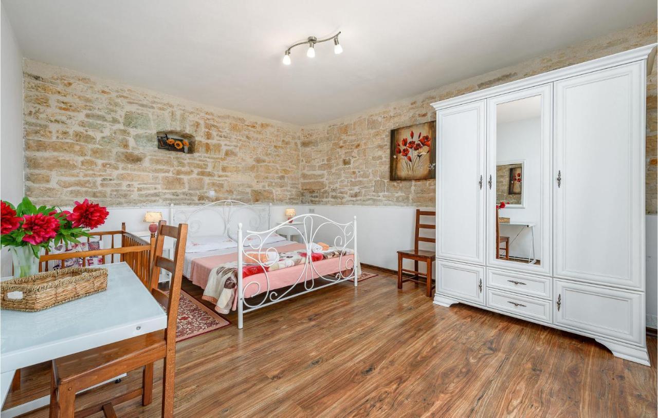 Cozy Home In Pamici With Kitchen מראה חיצוני תמונה
